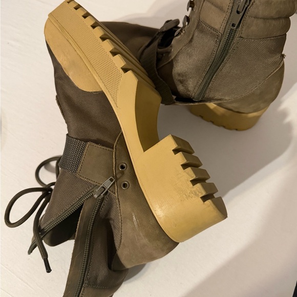 Steve Madden Olive and Tan Combat Boots - Picture 4 of 5